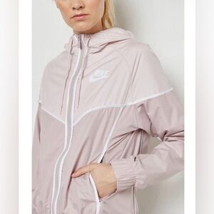 Nike Women's Blush light weight jacket